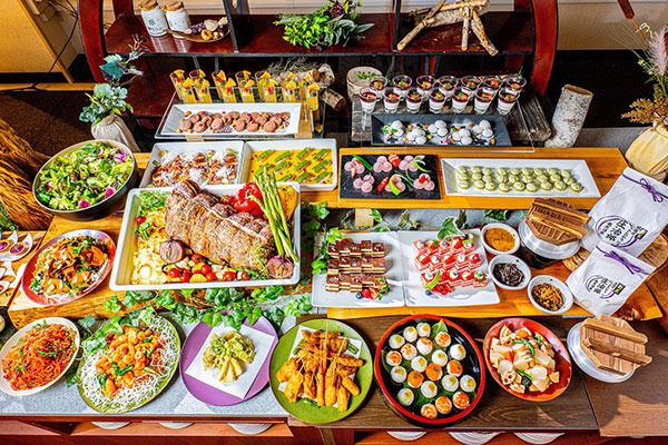 苗場プリンスホテルのバイキングの画像