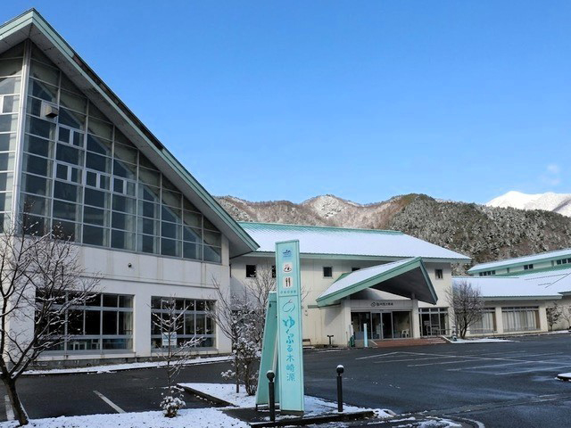 ゆーぷる木崎湖の外観