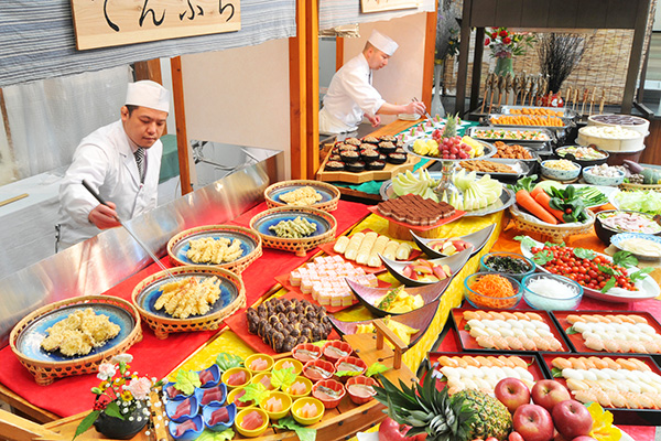 信州の郷土料理やお寿司が並ぶ和洋70種以上の豪華バイキング
