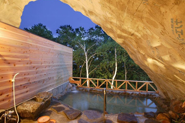 2位 ホテルシルクイン斑尾の源泉かけ流し温泉