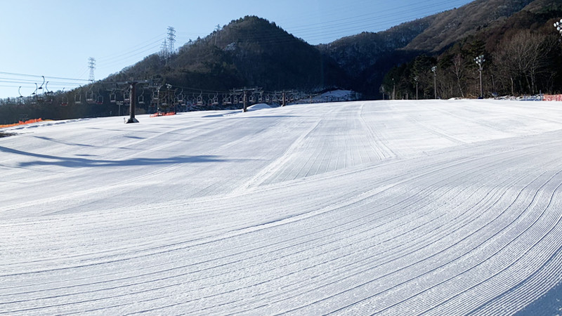 旅行会社オリオンツアーのスノーボード＆スキーツアーで大人気！山梨県／カムイみさかスキー場を要チェック！！