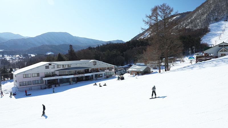 旅行会社オリオンツアーのスノーボード＆スキーツアーで大人気！長野県／X-JAM高井富士＆よませ温泉を要チェック！！