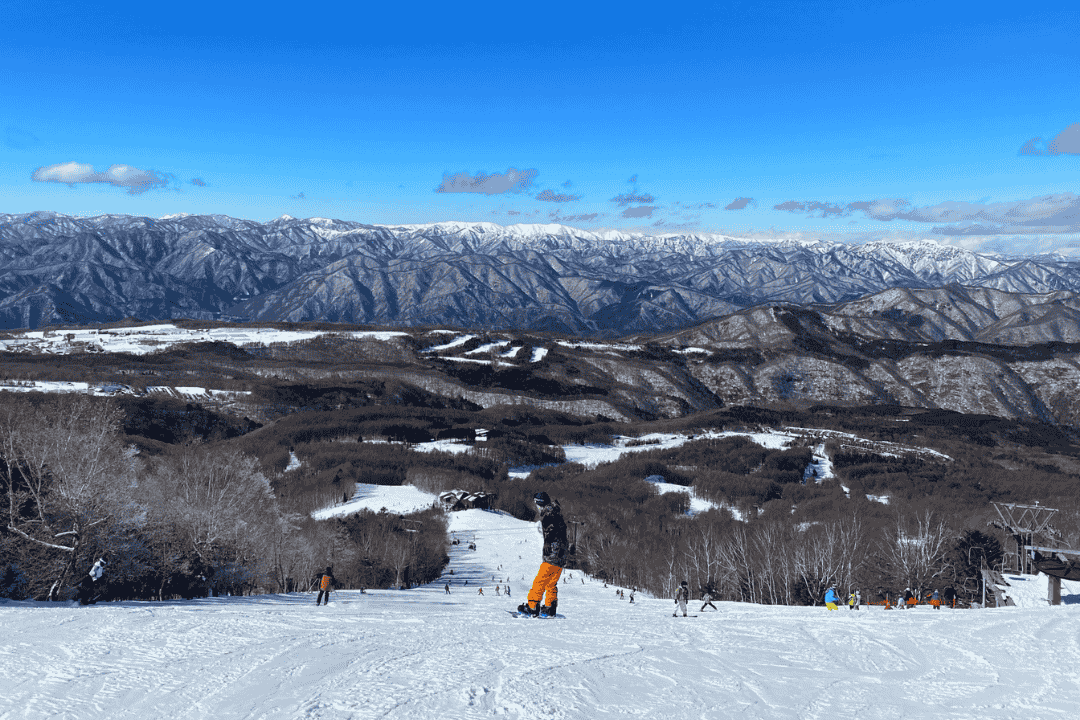 眼下に広がるゲレンデ