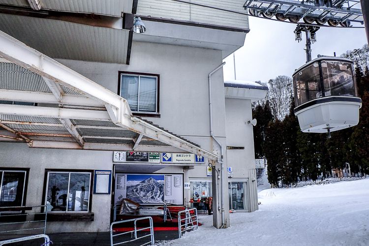 長坂ゴンドラ駅